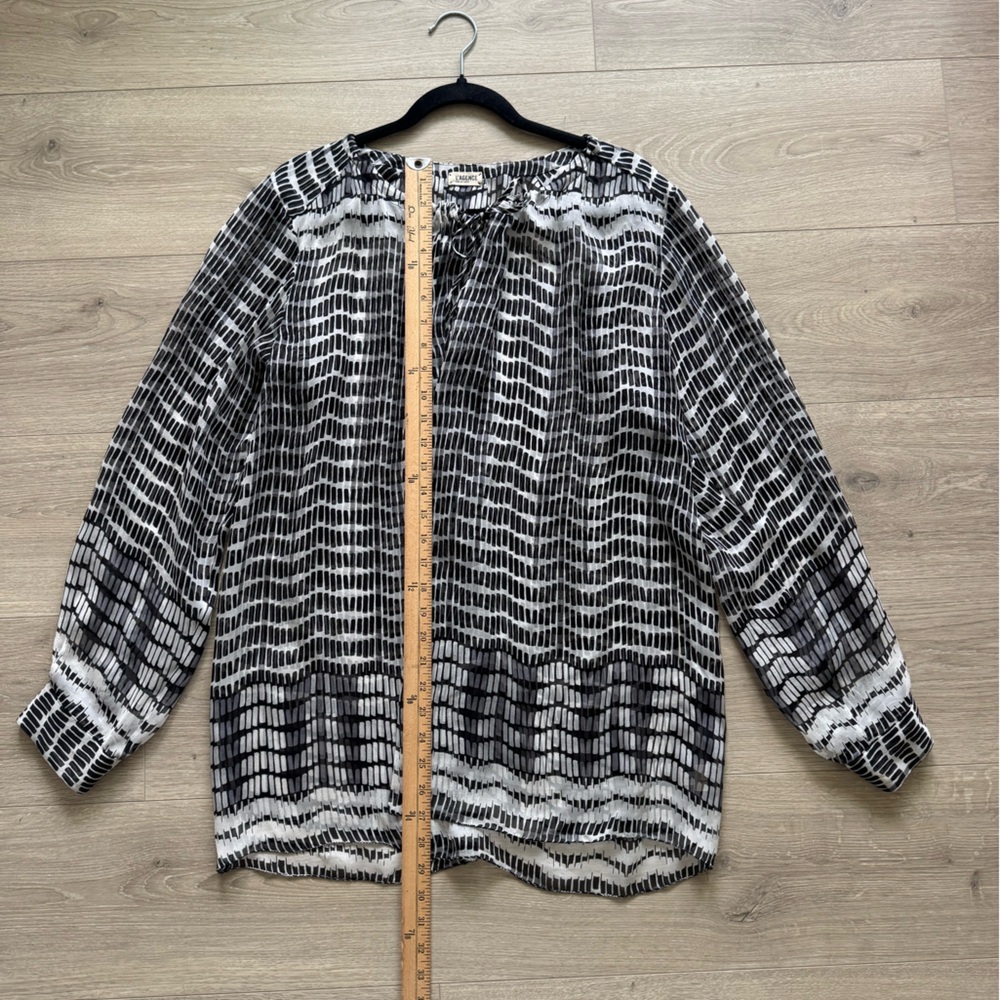 L'AGENCE Black and White Blouse Size 8 - Picture 8 of 16